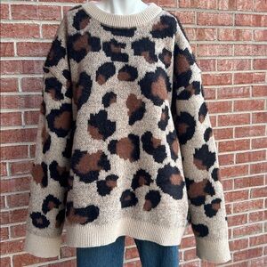 GRACE & KARMA Leopard Print Knit Crew Neckline Pullover Plus Sweater